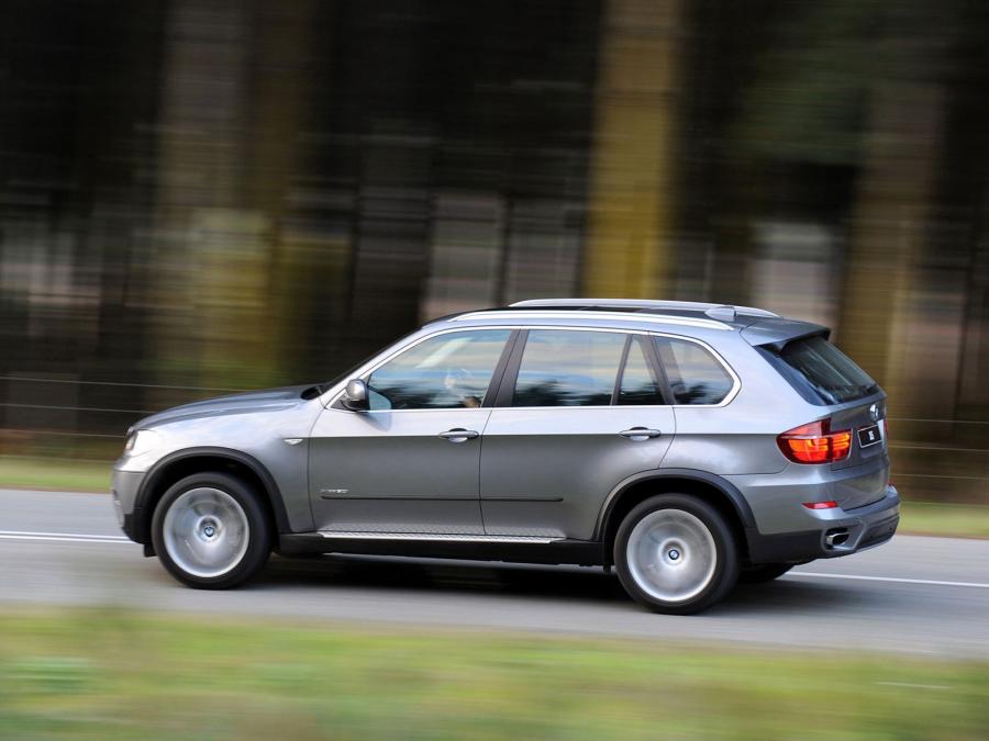  BMW X5 xDrive 5.0i 2010 года  (ZA) (фото 10 из 16)
